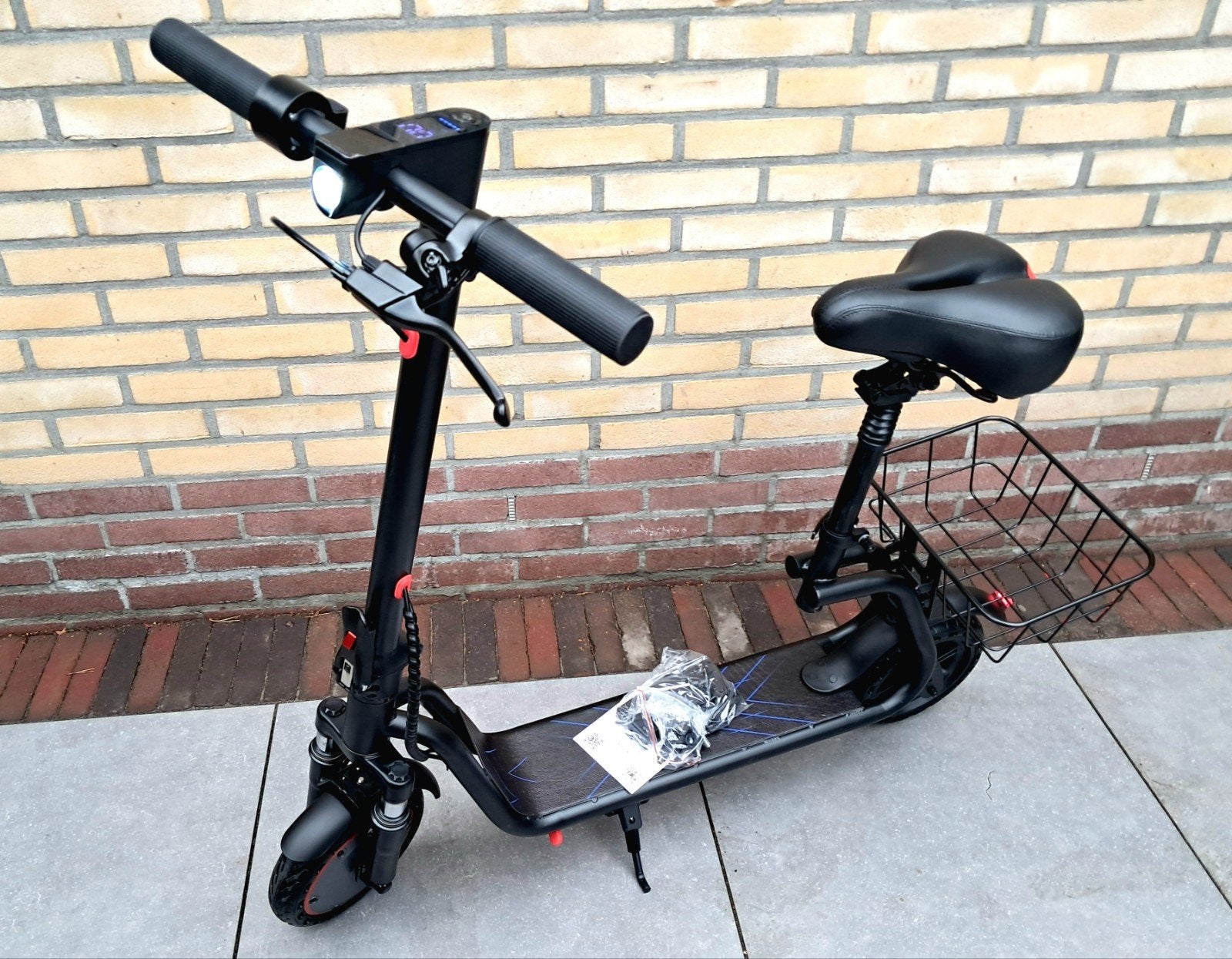 Electrische step met zadel en mand 30Km/u!!, Ophalen, Nieuw, Elektrische step (E-scooter)