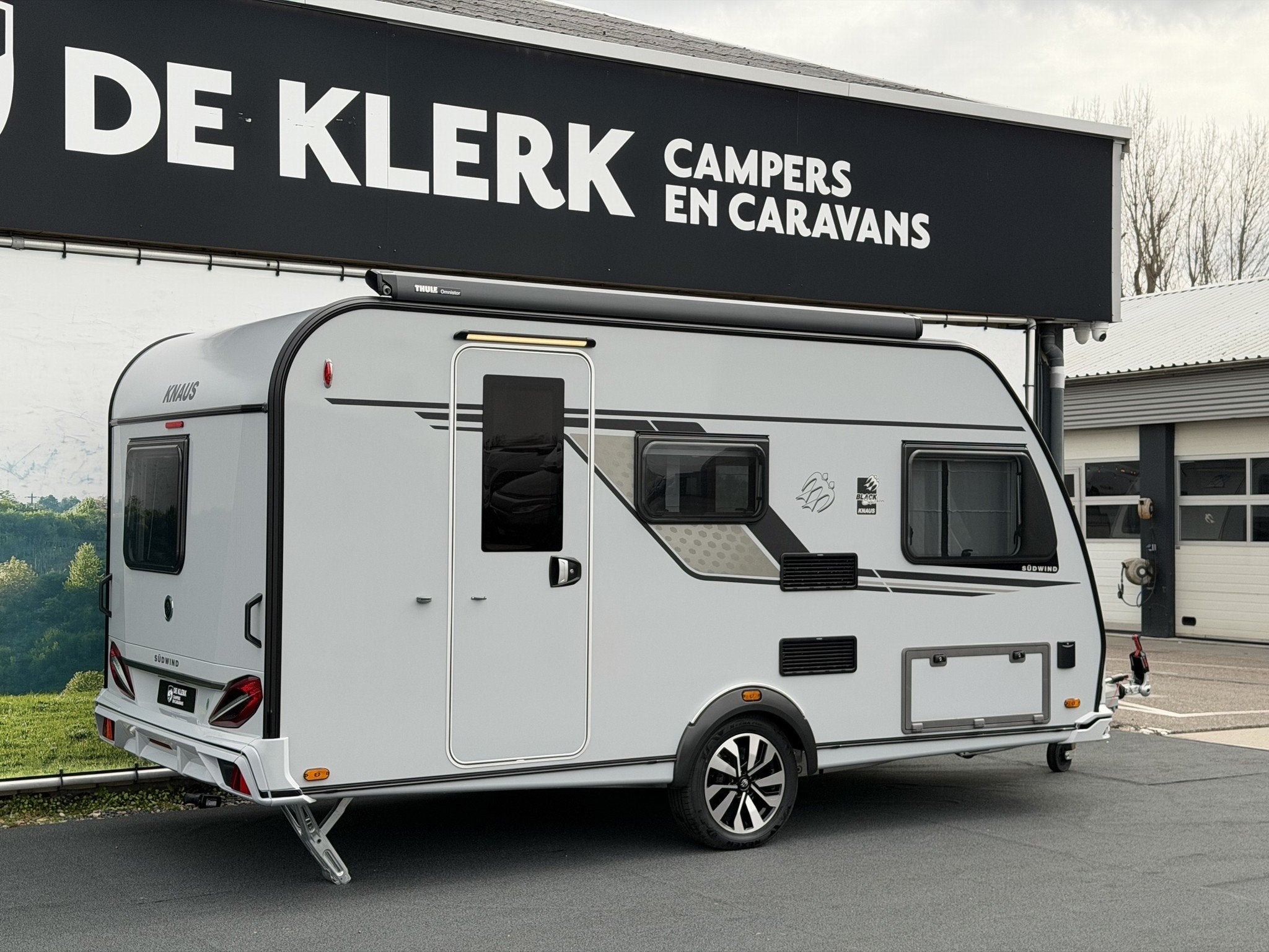 Knaus SUDWIND 420 QD Black Selection Campovolo grey / 50% De, Caravans en Kamperen, Bedrijf, Tot en met 3, Info@deklerkcaravans.nl