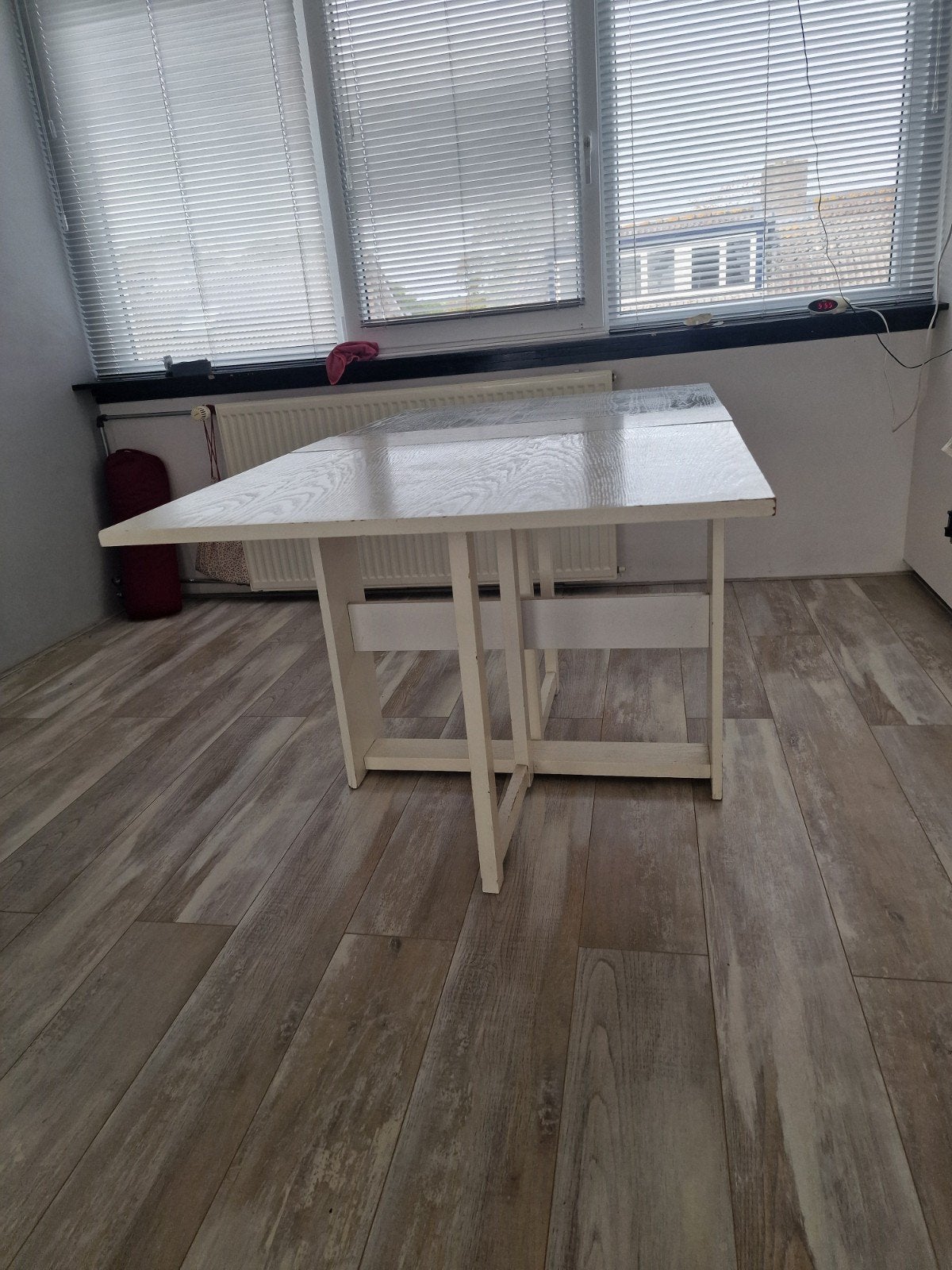 Foto 9 van inklapbare tafel, wit  2 (bladen) van 59cm  + 21 cm(tussenst