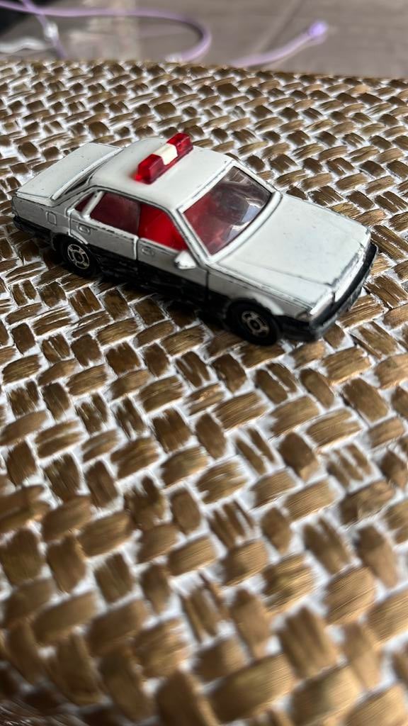 TOMICA NISSAN CEDRIC 4 door H.T police car white No.13, Ophalen of Verzenden, Zo goed als nieuw, Auto