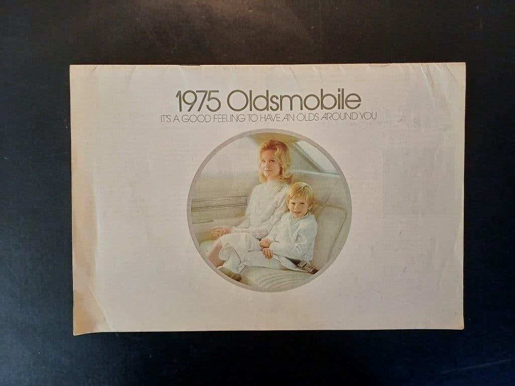OLDSMOBILE 1975 dealer brochure folder origineel U.S.A., Ophalen of Verzenden, Zo goed als nieuw, Overige merken