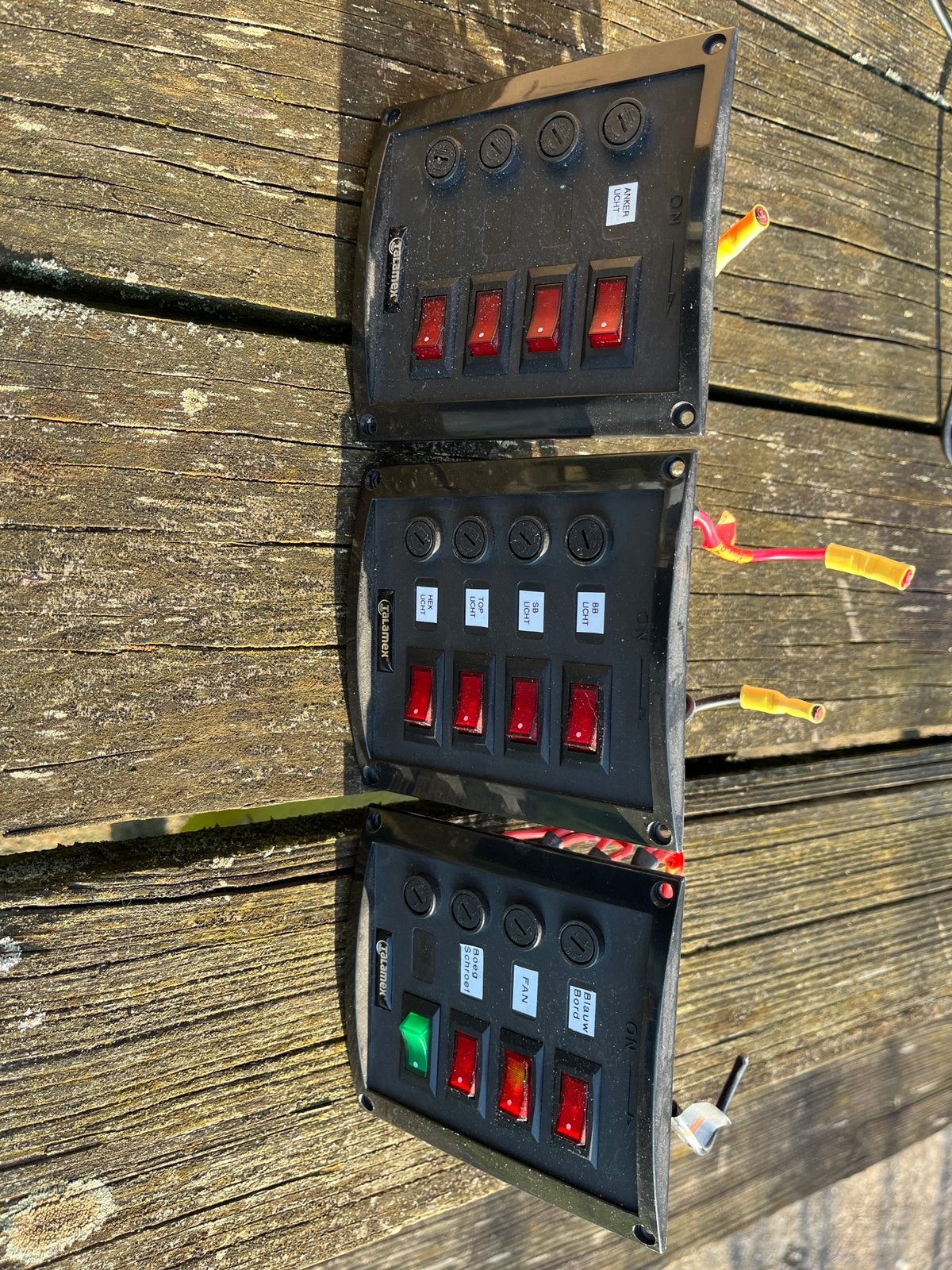 Diverse schakelpaneeltjes en laders, Watersport en Boten, Ophalen of Verzenden, Zo goed als nieuw, Motor en Techniek, Zeilboot of Motorboot