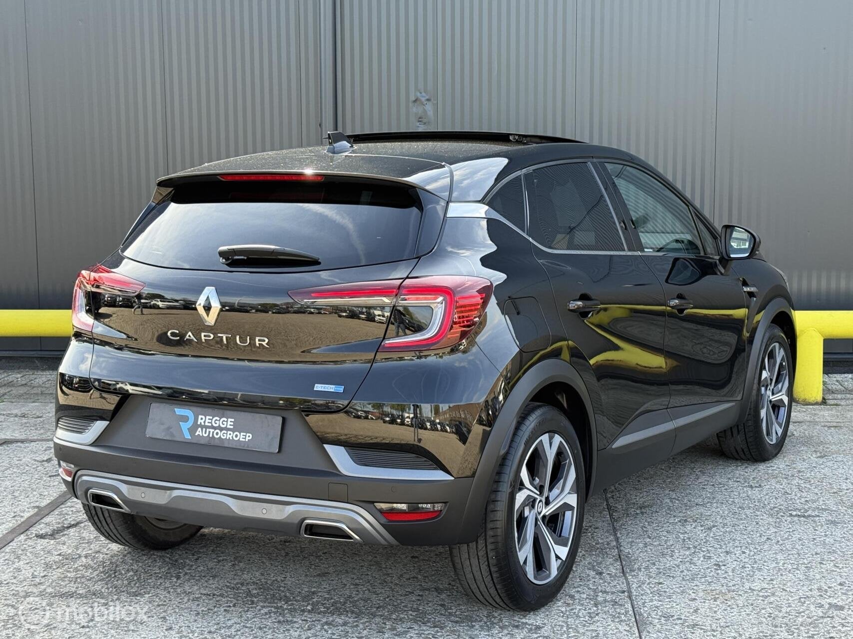 Renault Captur 1.6 E-Tech Hybrid 145 R.S. Line PANORAMADAK, Auto's, Gebruikt, Zwart, Hybride Elektrisch/Benzine, SUV of Terreinwagen