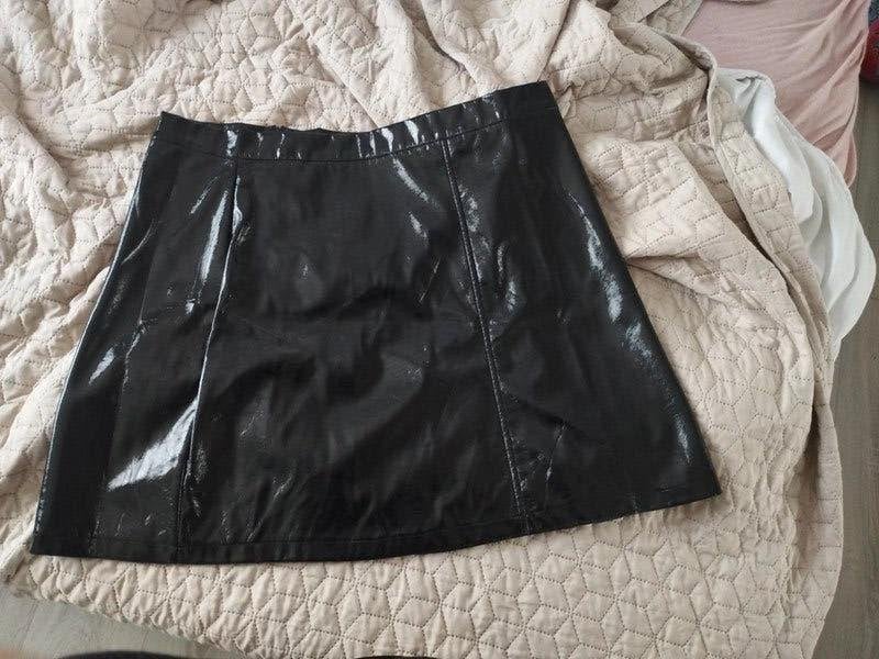 V15 zwart lak rok, taille 104cm maat 50/52, Zwart, Maat 46/48 (XL) of groter, Nieuw, Ophalen of Verzenden
