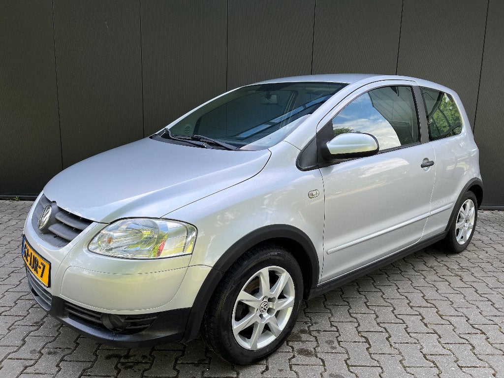 Volkswagen CrossFox 1.4. Unieke uitvoering. Electr.ramen, Auto's, Volkswagen, Voorwielaandrijving, Zwart, 4 stoelen, Metallic lak