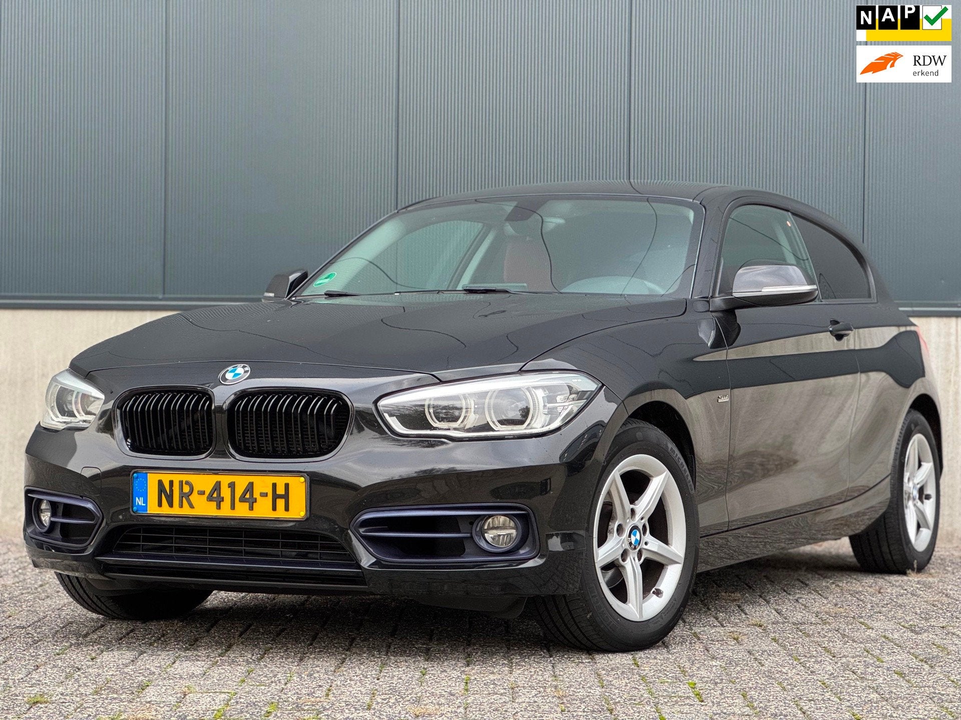 BMW 1-serie 118d High Executive|AUT|NAVI|ROODLEDER|PDC|2XSLE, Auto's, Dealer onderhouden, Achterwielaandrijving, Euro 6, 150 pk