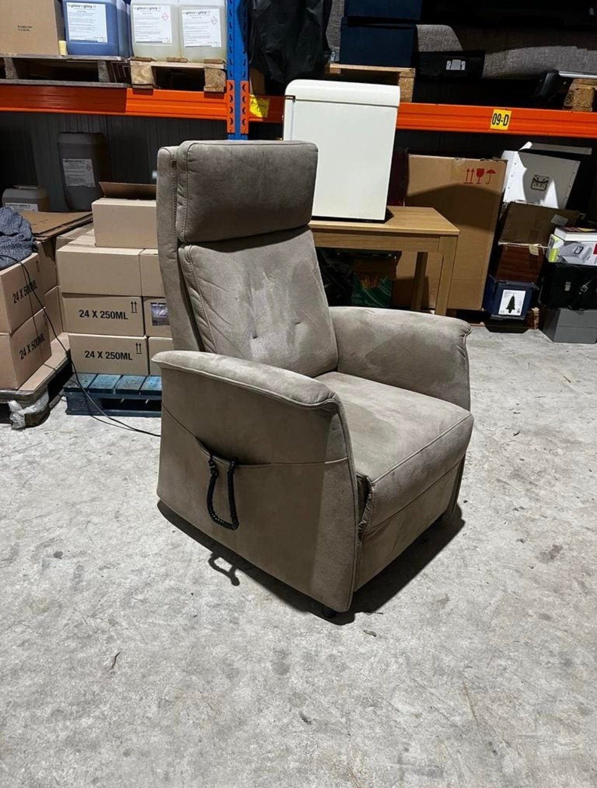 Montel relaxfauteuil met afstandsbediening, nog in garantie, Huis en Inrichting, Ophalen, Overige kleuren, Zo goed als nieuw, Eén