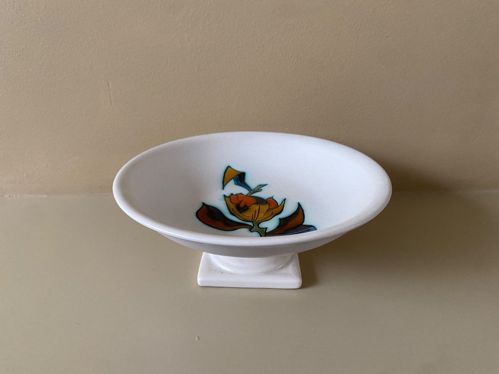 Schaaltje op voet Flora Gouda Rimini, Antiek en Kunst, Ophalen of Verzenden