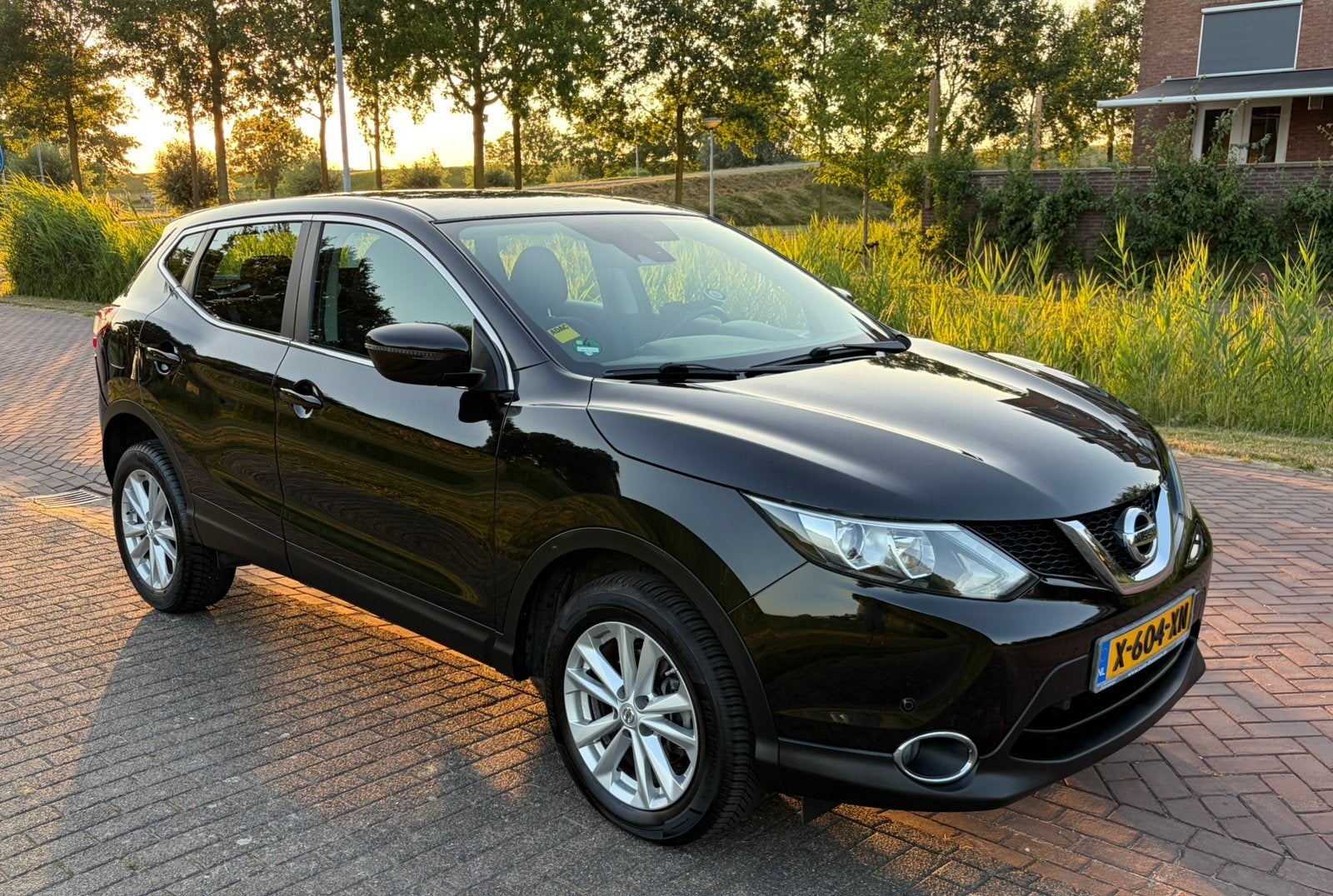 ZEER NETTE - Nissan Qashqai  Automaat 2016, Auto's, Nissan, Automaat, Stof, 4 cilinders, Zwart