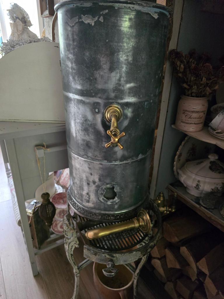 Oude water boiler, Ophalen