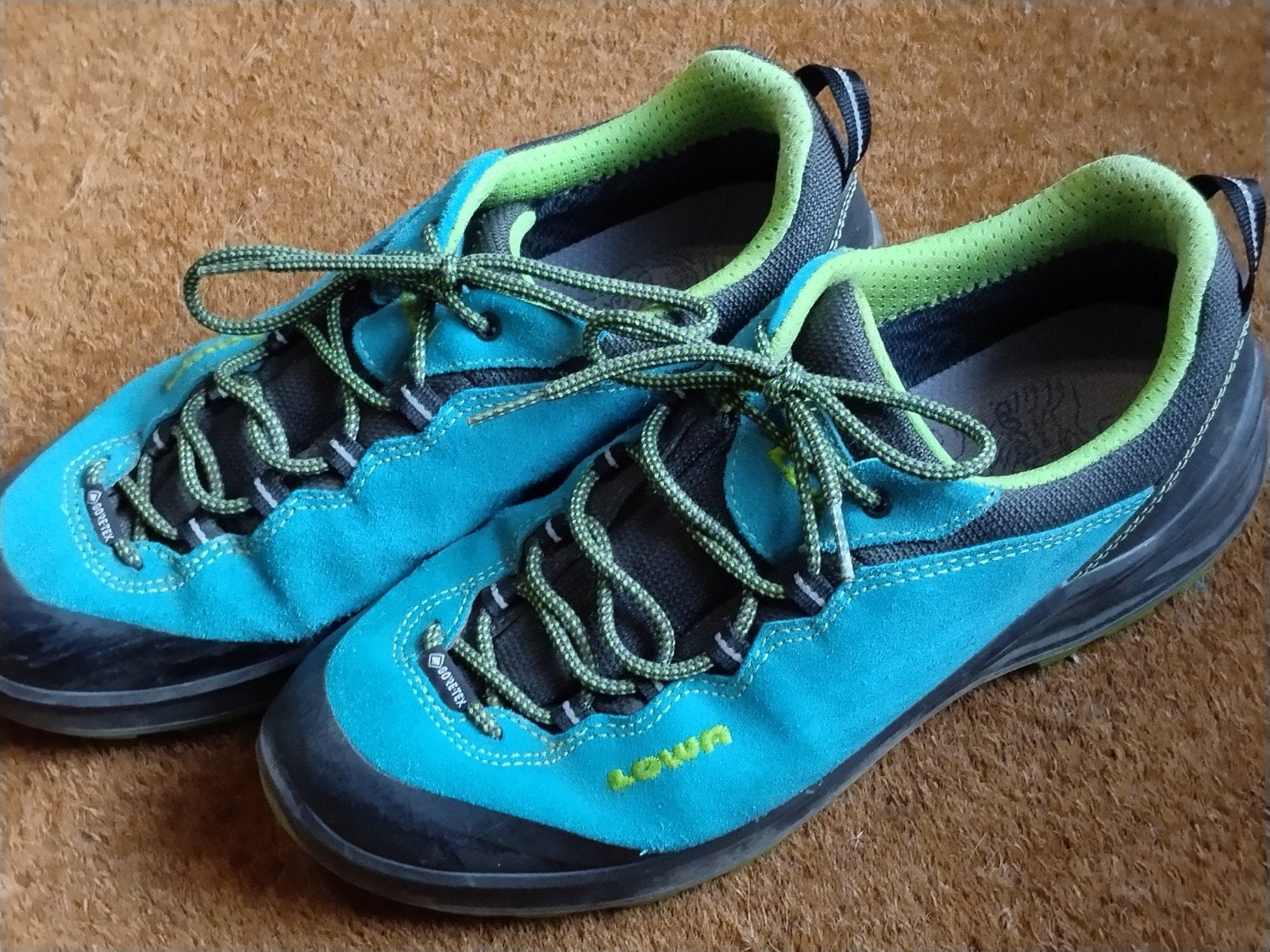Lowa lage wandelschoenen - Maat 40, Ophalen of Verzenden, Gebruikt, Schoenen