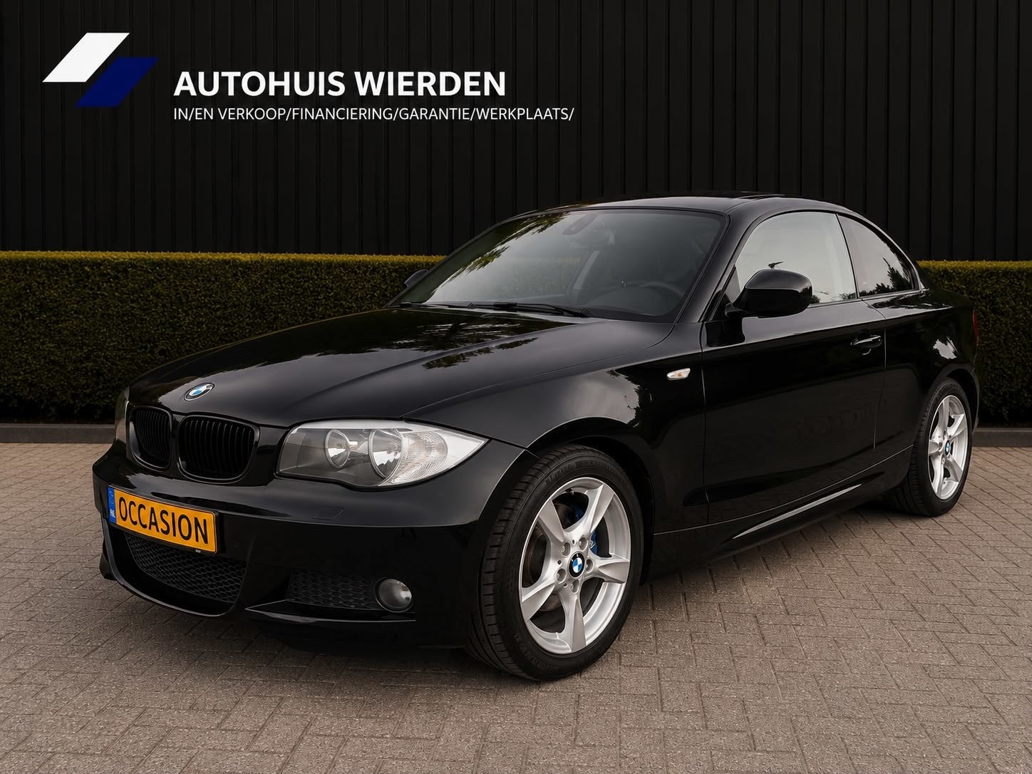 BMW 1-serie Coupé 120i Coupe Exclusive Edition Automaat, Auto's, 1-Serie, 4 cilinders, 4 stoelen, Zwart