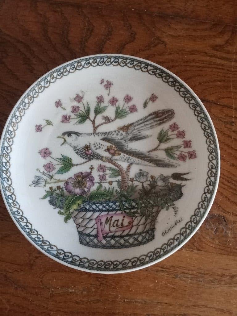 wandbordje uit serie vogels maand bordjes hutschenreuther, Antiek en Kunst, Antiek | Wandborden en Tegels, Ophalen of Verzenden