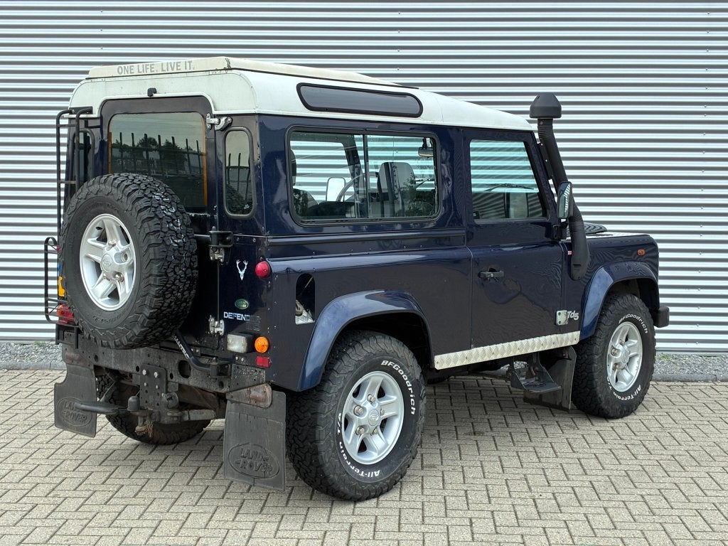 Land Rover Defender 90 Td5 County Hard Top/ Youngtimer, foto 4