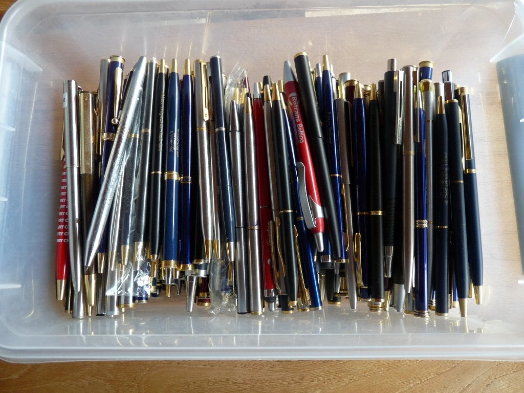 Luxe dunne Stalen pennen., Verzamelen, Pennenverzamelingen, Overige merken, Balpen, Ophalen of Verzenden, Zo goed als nieuw