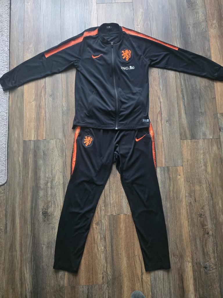 Origineel trainingspak Nederlands Elftal maat M, Kleding | Heren, Sportkleding, Maat 48/50 (M), Zwart, Nike, Ophalen of Verzenden