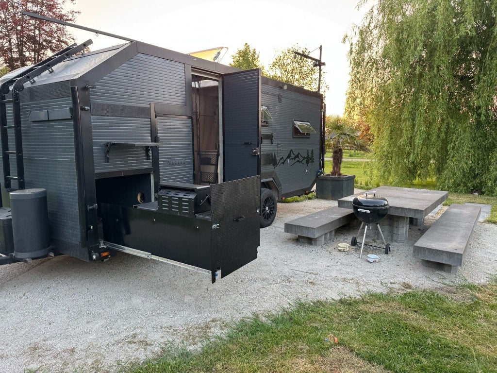 Foto 15 van Unieke RAW Adventure Caravan | Dubbelasser  Off-Grid