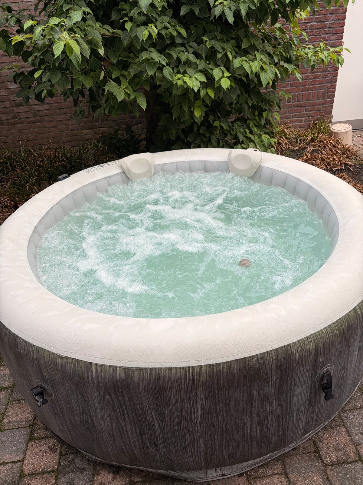 Intex Jacuzzi 4 persoons - Pure Spa Bubble Therapy, Ophalen, Gebruikt, Rond, Opblaaszwembad