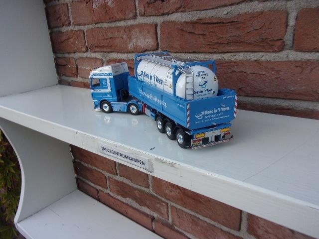 Tekno  Daf  XF  Euro  6  Space  Cab  van  Intveen., Hobby en Vrije tijd, Modelauto's | 1:50, Ophalen of Verzenden, Nieuw, Bus of Vrachtwagen