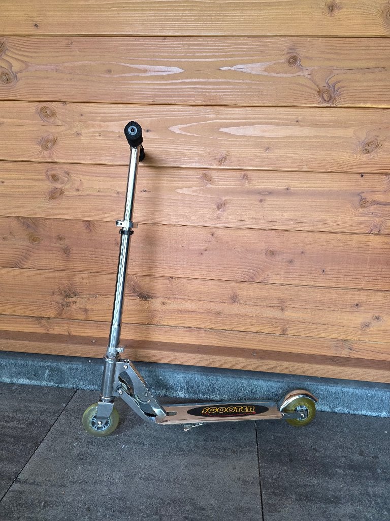 Opvouwbare step (nieuw), Fietsen en Brommers, Steps, Ophalen, Nieuw, Gewone step, Space Scooter