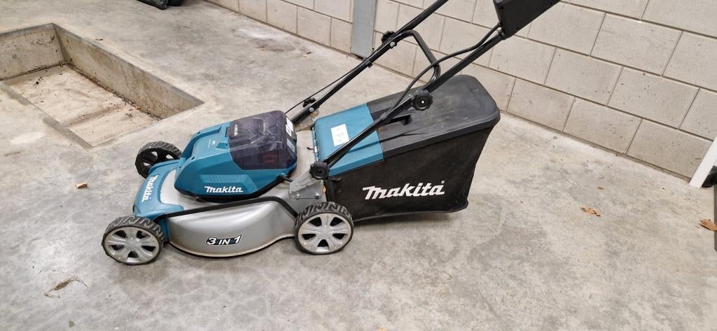 Makita DLM460 36V Accu Grasmaaier 46cm, Cirkelmaaier, Gebruikt, Accu-grasmaaier, Ophalen of Verzenden