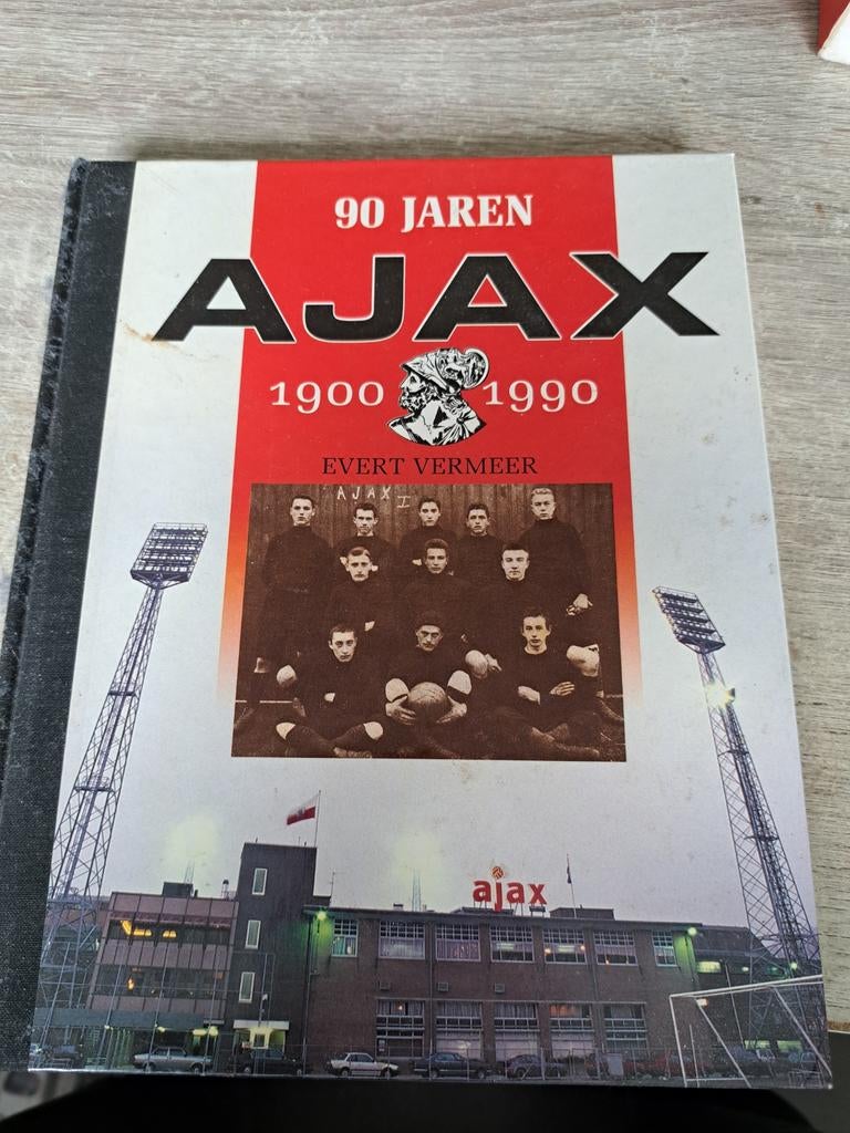 90 jaren ajax, Boeken, Ophalen of Verzenden, Zo goed als nieuw, Balsport