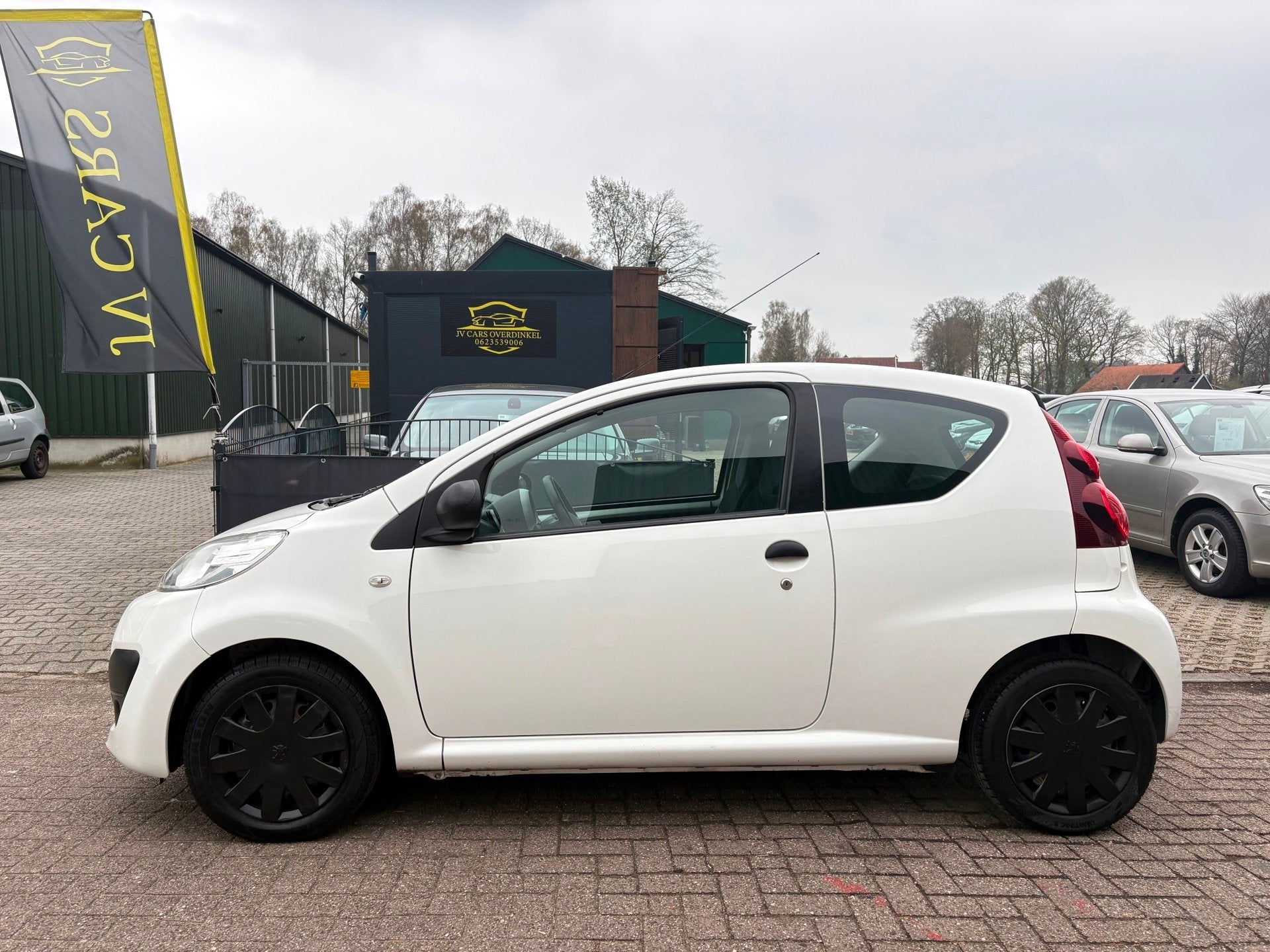 Peugeot 107 1.0 Access Accent AIRCO,MULTIMEDIAAUX,STUURBEKRA, Voorwielaandrijving, Euro 5, Gebruikt, 4 stoelen