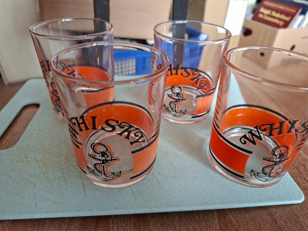 4 whisky glazen, Ophalen of Verzenden, Glas, Overige stijlen, Glas of Glazen
