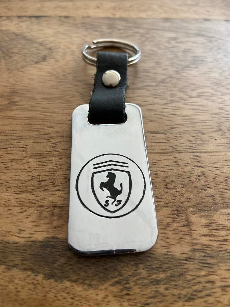 Sleutelhanger Ferrari - Stijlvol en Compact, Verzamelen, Sleutelhangers, Ophalen of Verzenden, Nieuw, Merk
