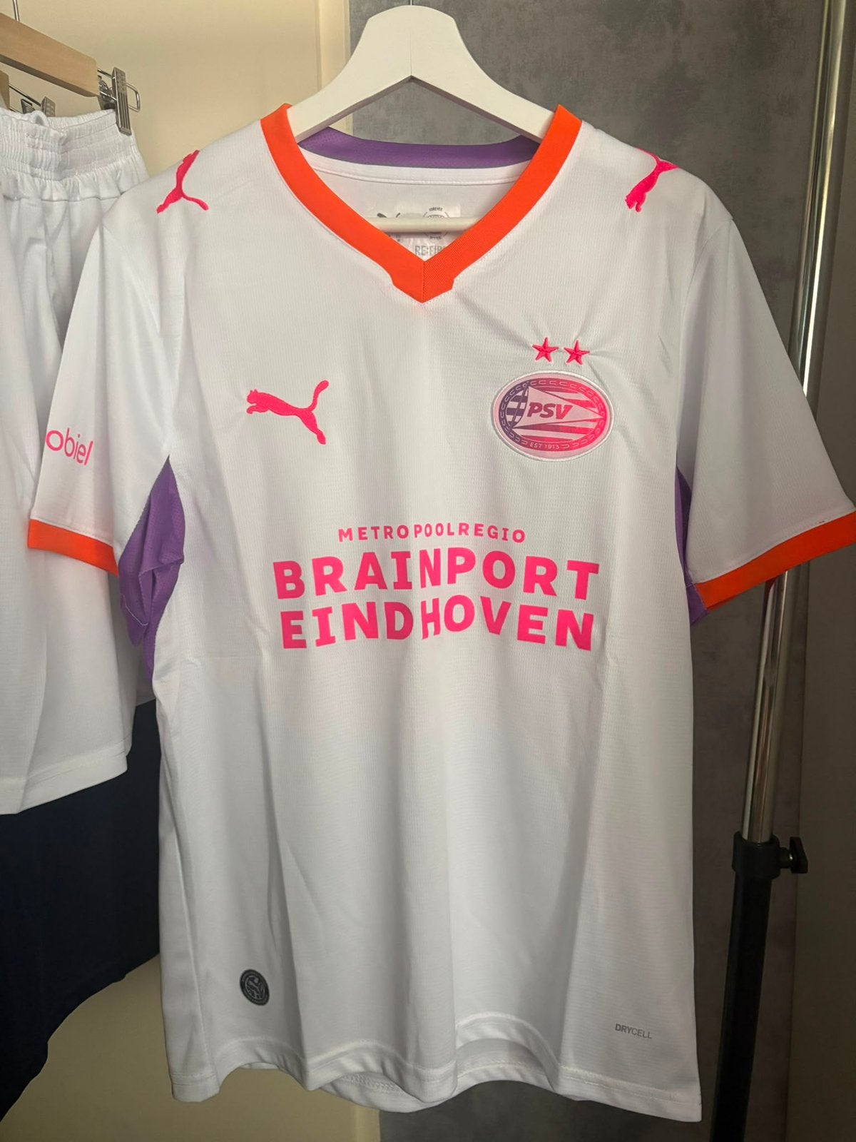 PSV Uittenue 26/27 – Shirt + Broekje – Nieuw, Maat XL, Ophalen of Verzenden, Nieuw, Set