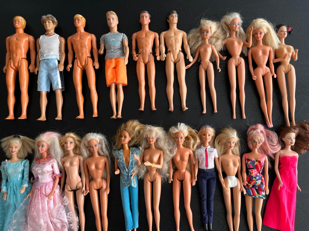 Grote doos met 21 Barbie, Ken en Skipper poppen (vintage-nu), Ophalen of Verzenden, Gebruikt, Barbie