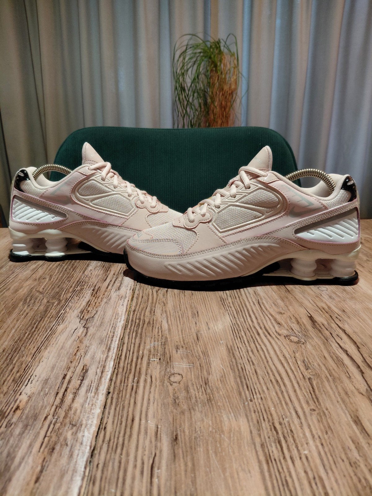 Nike Shox Enigma 9000 'Barely Rose' Size 37,5, Nike, Ophalen of Verzenden, Roze, Sneakers of Gympen