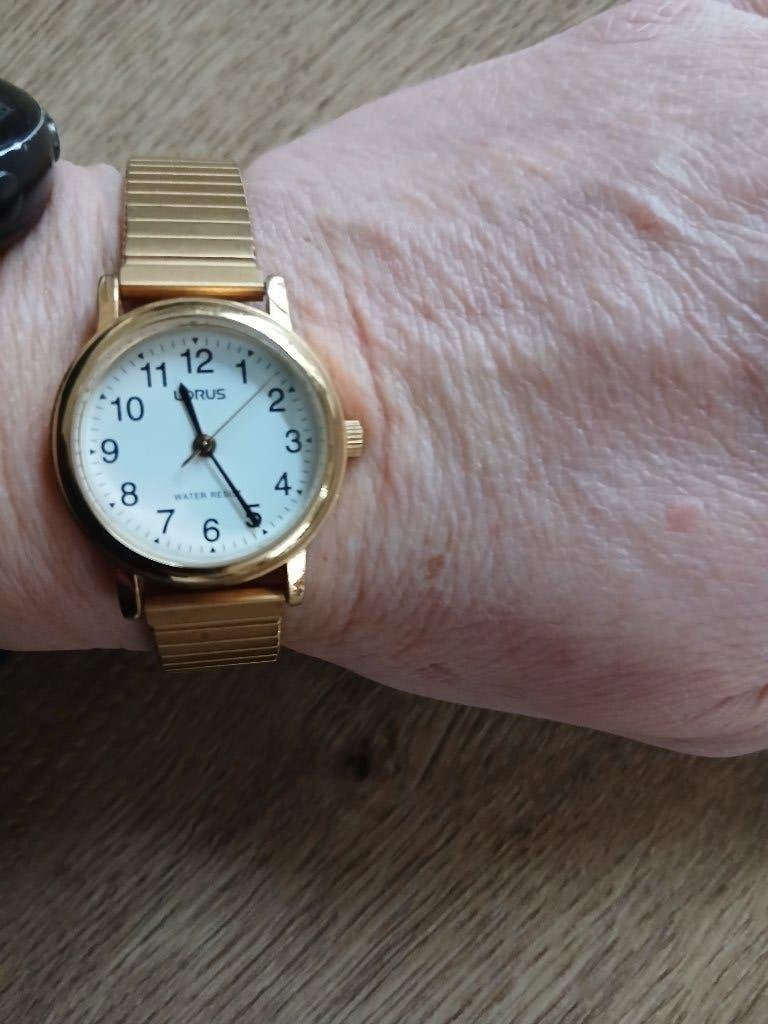 Lorus goudkleurig dameshorloge. Quartz uurwerk, Overige merken, Staal, Gebruikt, Staal
