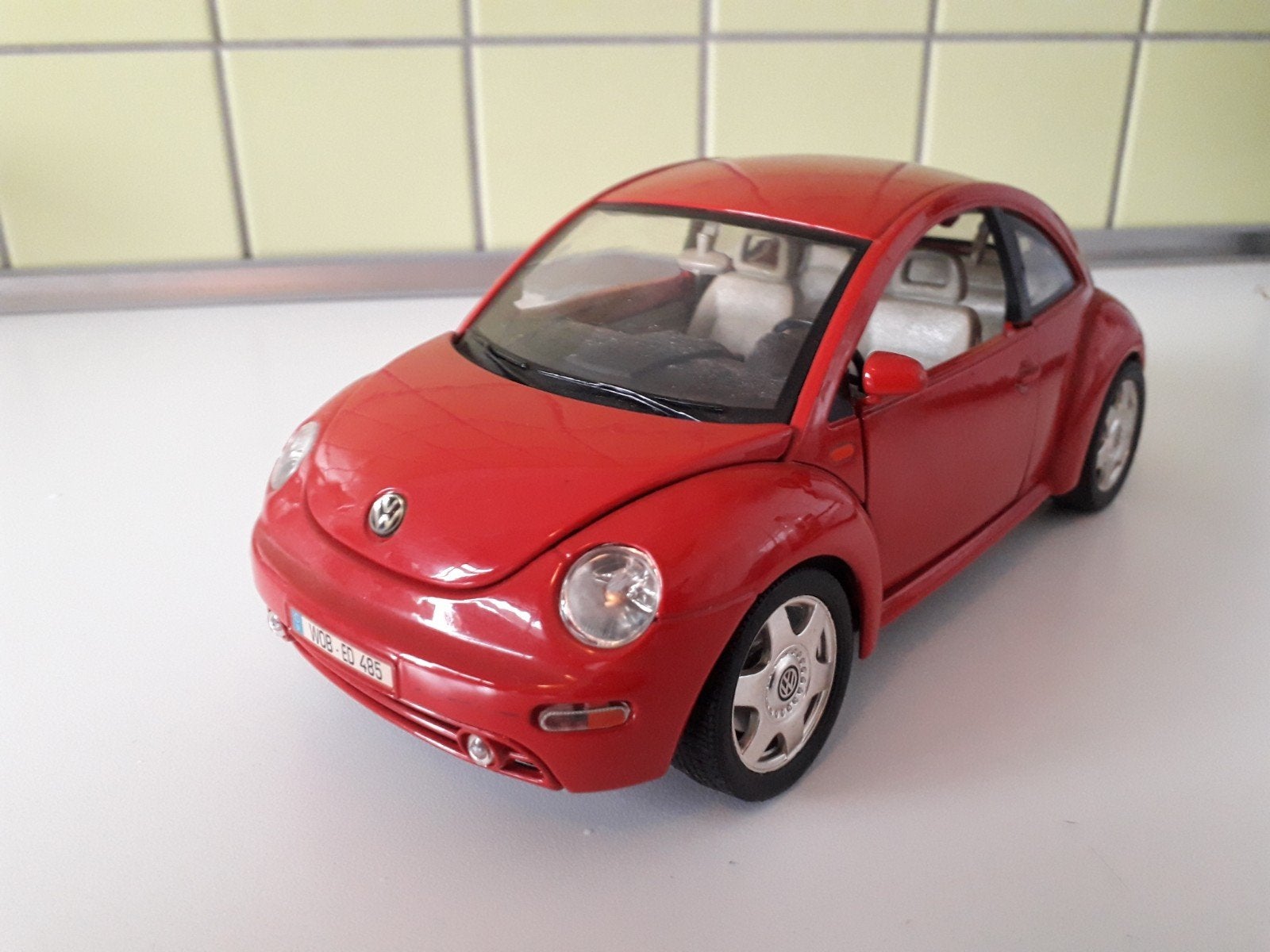 new beetle        bburago       beetle, Hobby en Vrije tijd, Ophalen of Verzenden, Bburago