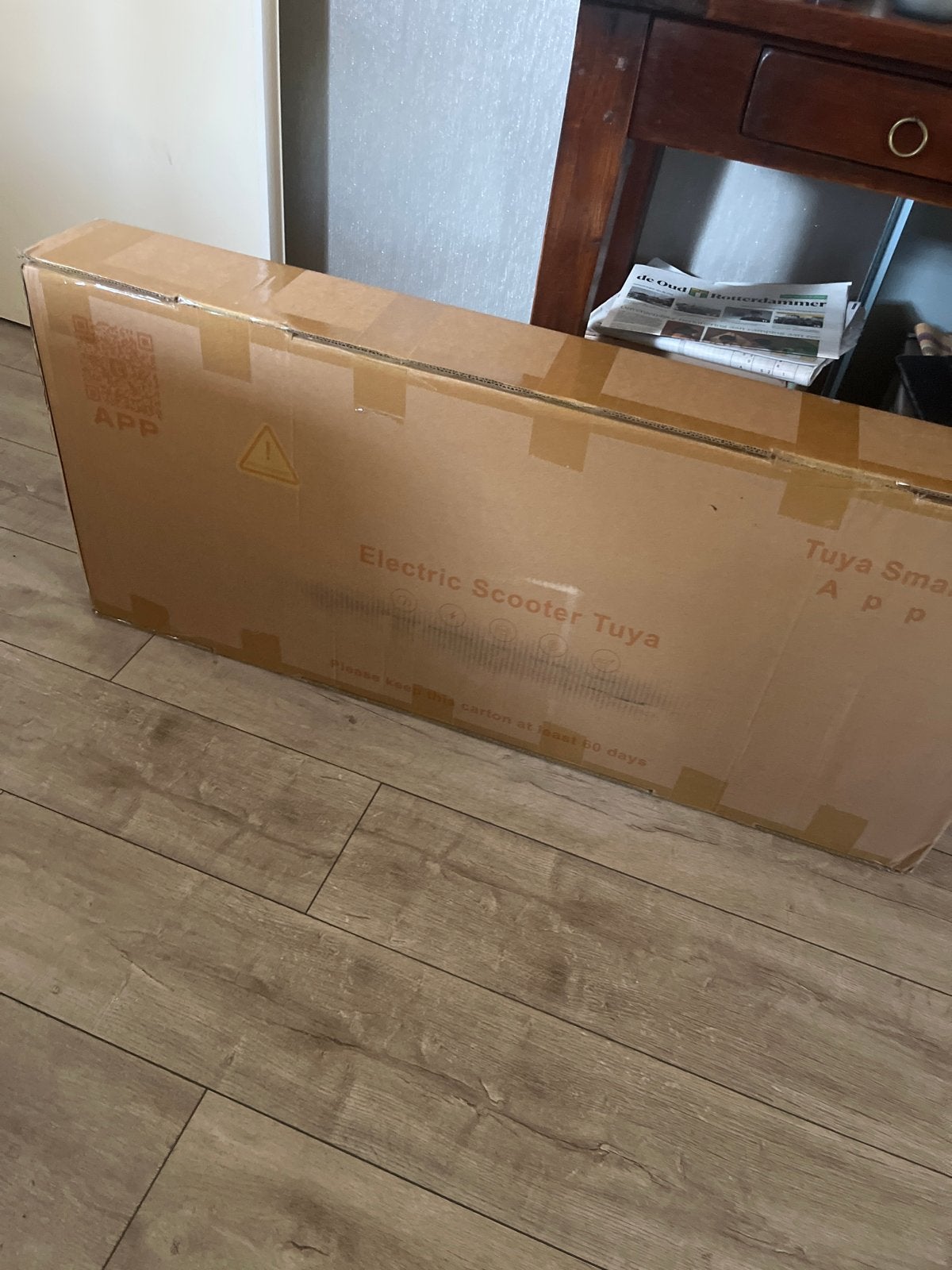 Nieuwe E-step in doos - nooit gebruikt, Fietsen en Brommers, Steps, Ophalen of Verzenden, Nieuw, Elektrische step (E-scooter)