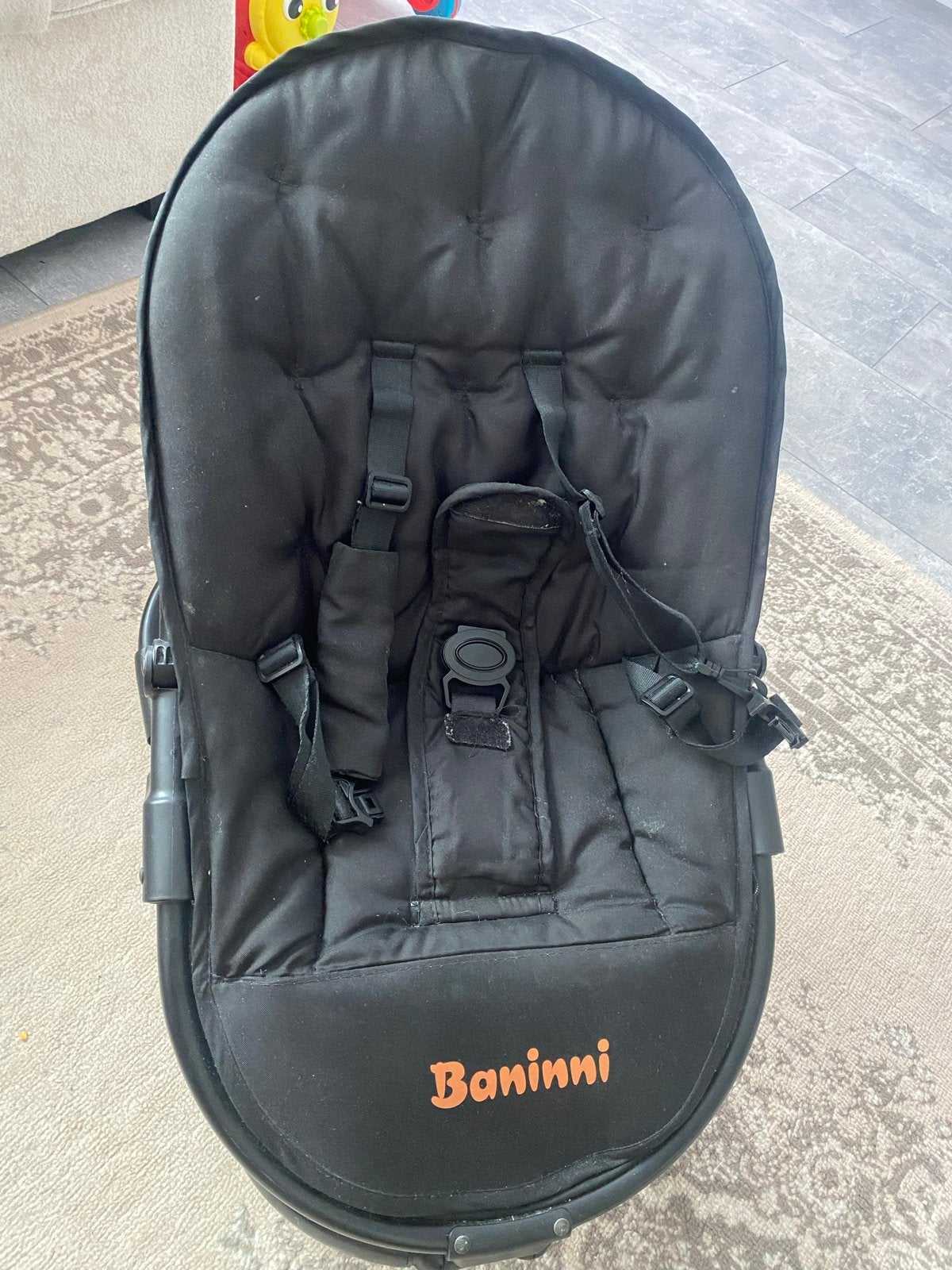 Baninni baby stoel/ wiegstoel kind - kan nog een ronde mee, Ophalen, Gebruikt, Overige typen, Gordel(s)