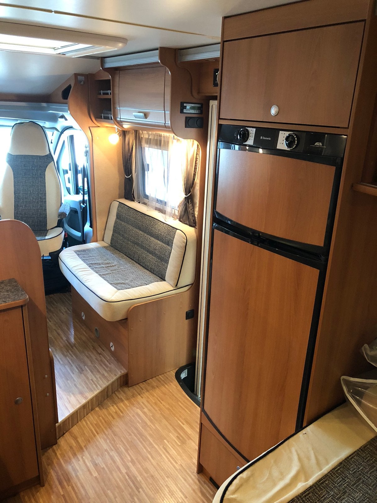 Prachtige Dethleffs T6501 Black Edition orig NL Vastbed VOL!, Particulier
