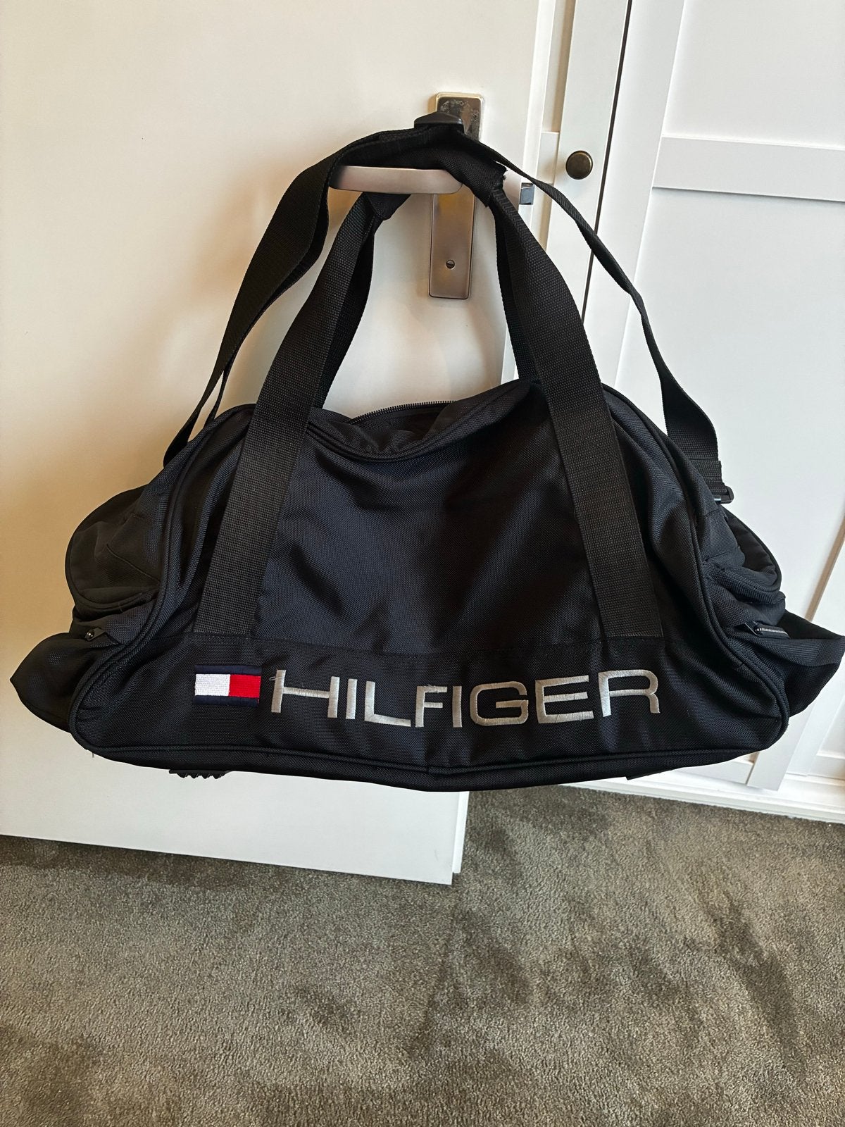 Tommy Hilfiger sporttas/reistas - Zwart, Ophalen, Gebruikt, Unisex volwassen