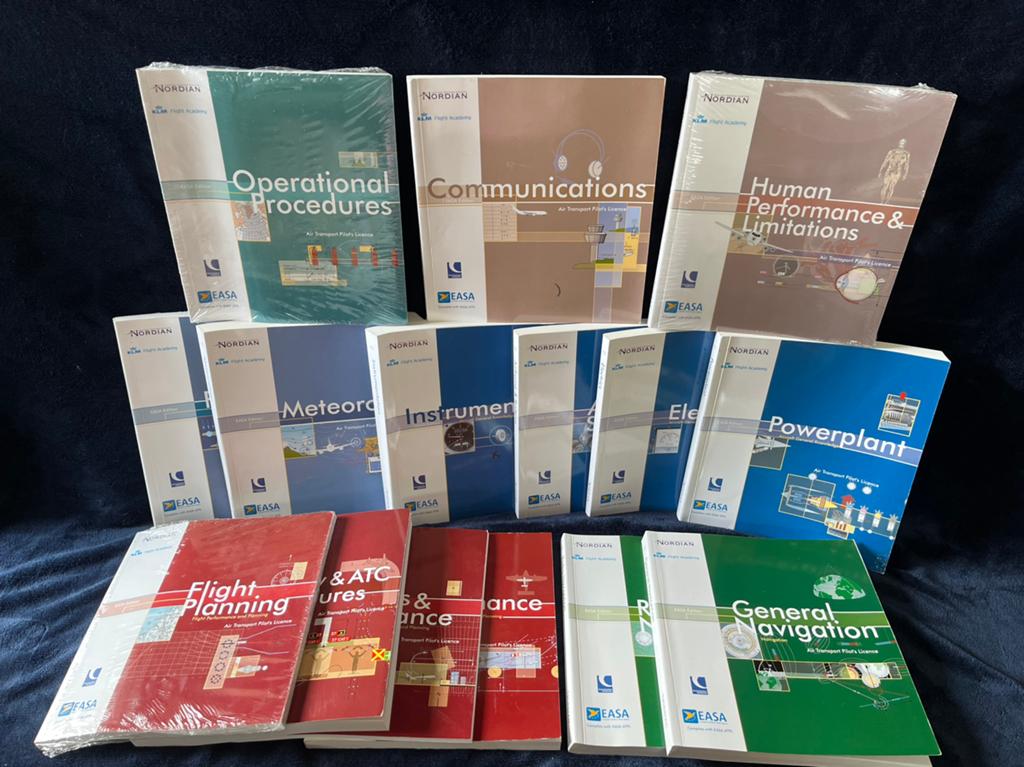 COMPLEET - ATPL Theorie boeken - 15 stuks, Boeken, Verzenden, Beta, Zo goed als nieuw, Niet van toepassing