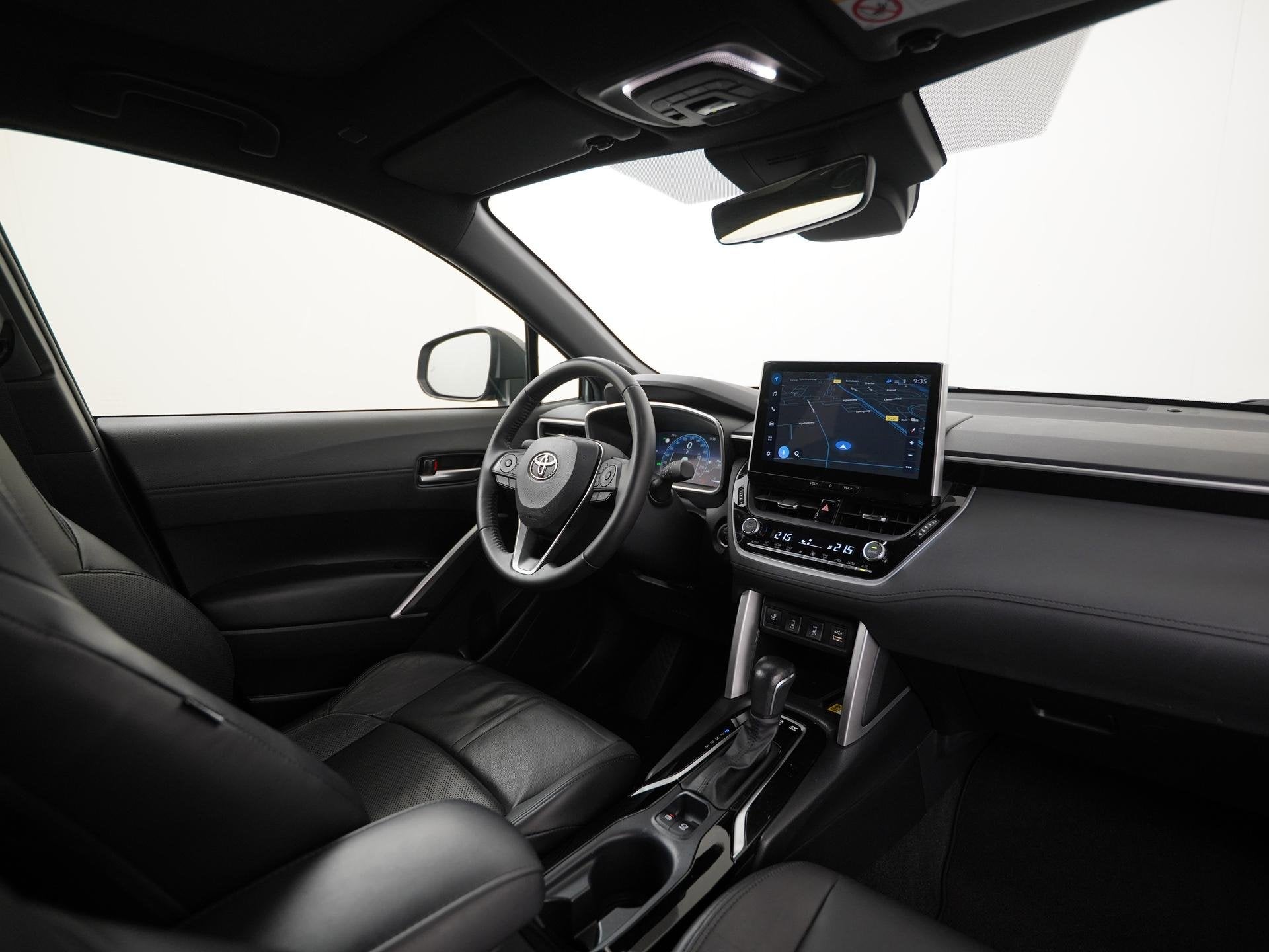 Toyota Corolla Cross Hybrid 200 Executive | Trekhaak | Panor, Auto's, Toyota, Gebruikt, Leder, Bedrijf, Hybride Elektrisch/Benzine