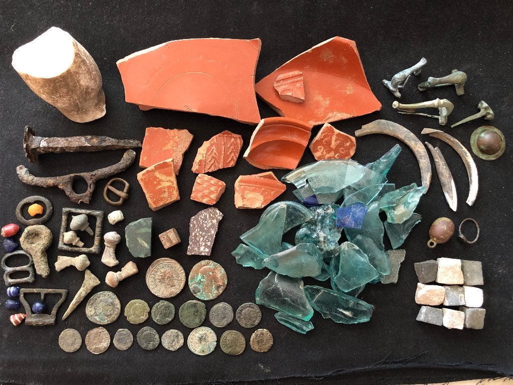 NIEUW lot ROMEINSE bodemvondsten munt, ring, glas, fibula's, Ophalen of Verzenden