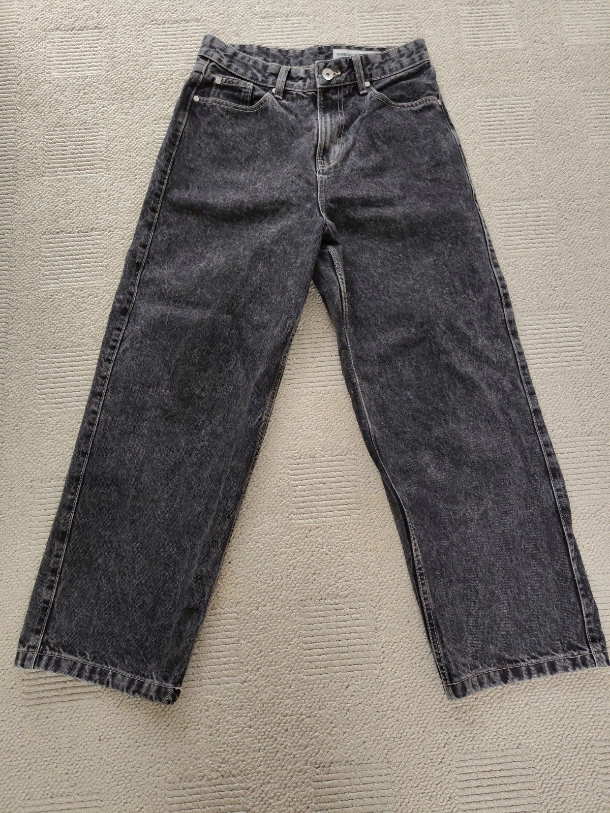 Donkere baggy spijkerbroek Bershka, maat 36, Kleding | Dames, Zwart, Zo goed als nieuw, W28 - W29 (confectie 36), Bershka