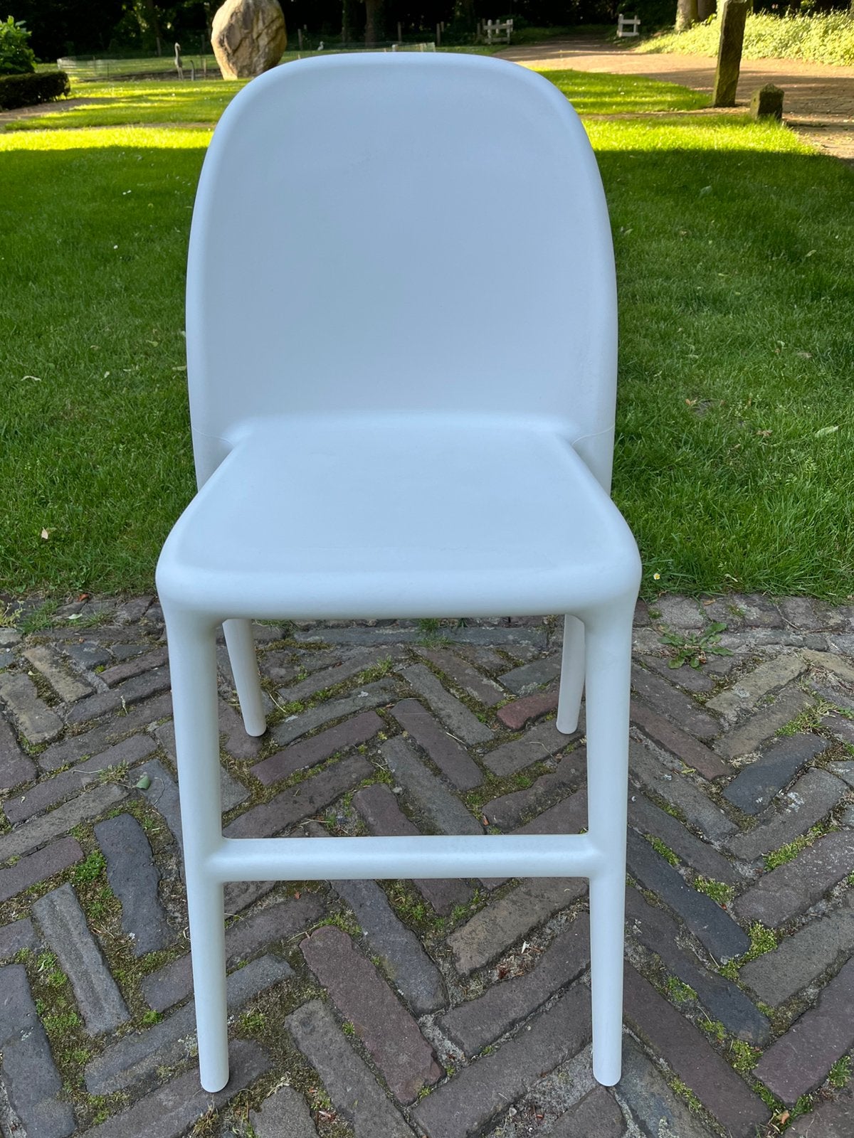 Urban ikea kinderstoel wit, Kinderen en Baby's, Kinderstoelen, Ophalen, Zo goed als nieuw