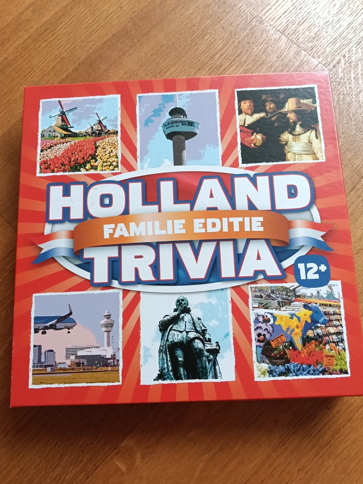 Holland Familie Editie Trivia, Vijf spelers of meer, Ophalen of Verzenden, Zo goed als nieuw