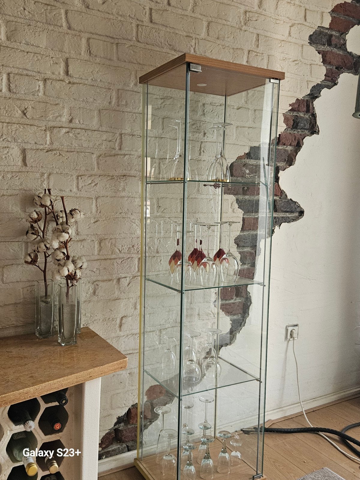 Mooie glazen vitrinekast voor glaswerk, Ophalen, Minder dan 50 cm, Zo goed als nieuw, 150 tot 200 cm