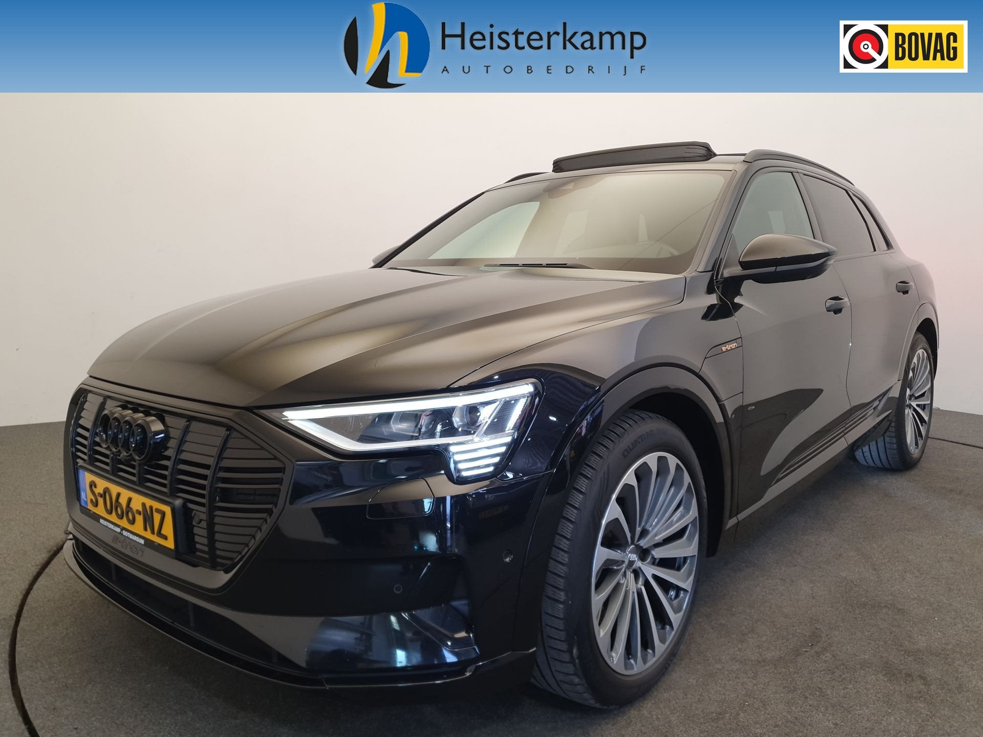 Audi e-tron 55 quattro S-Line 95 kWh Trekhaak, Pano, RS-stoe, Automaat, Zwart, 95 kWh, Adaptive Cruise Control