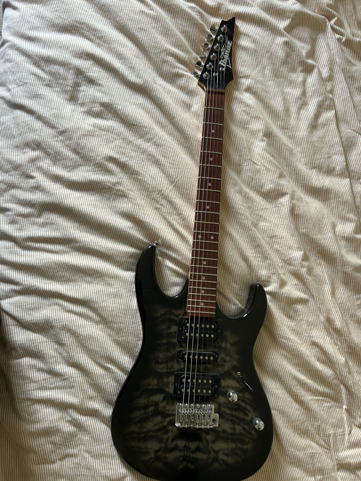 Ibanez GIO elektrische gitaar, weinig gebruikt., Muziek en Instrumenten, Ophalen, Gebruikt, Solid body, Ibanez