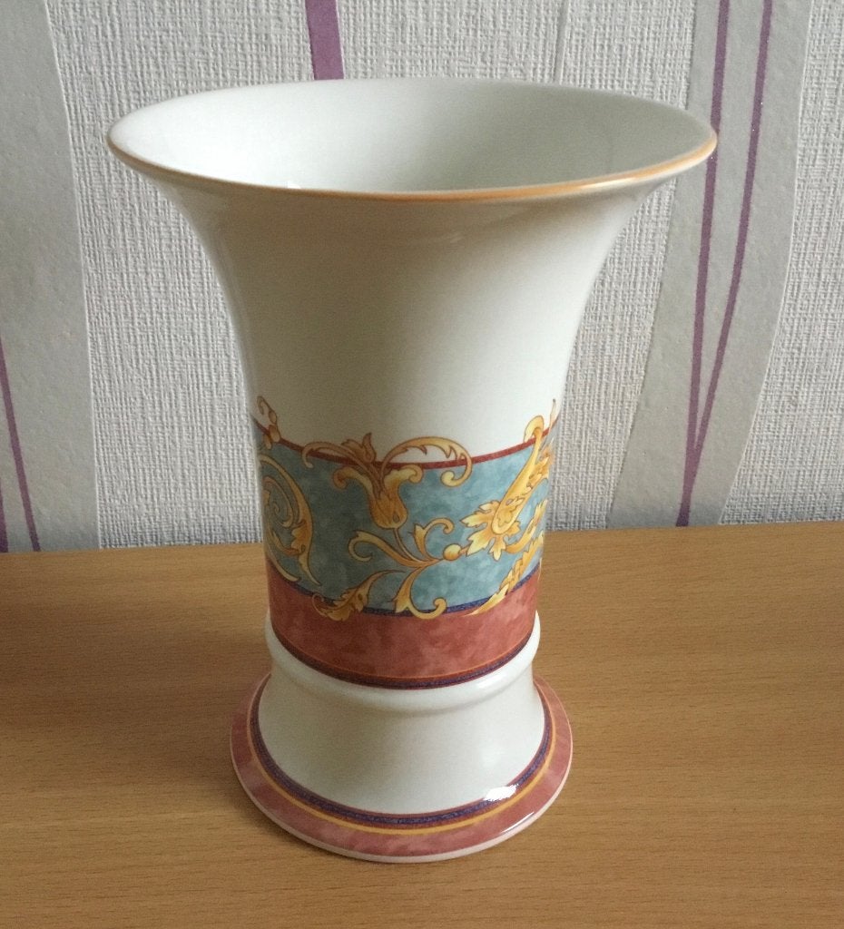 Villeroy en Boch porseleinen hoornvaas met Vivaldi patroon, Antiek en Kunst, Antiek | Vazen, Ophalen of Verzenden