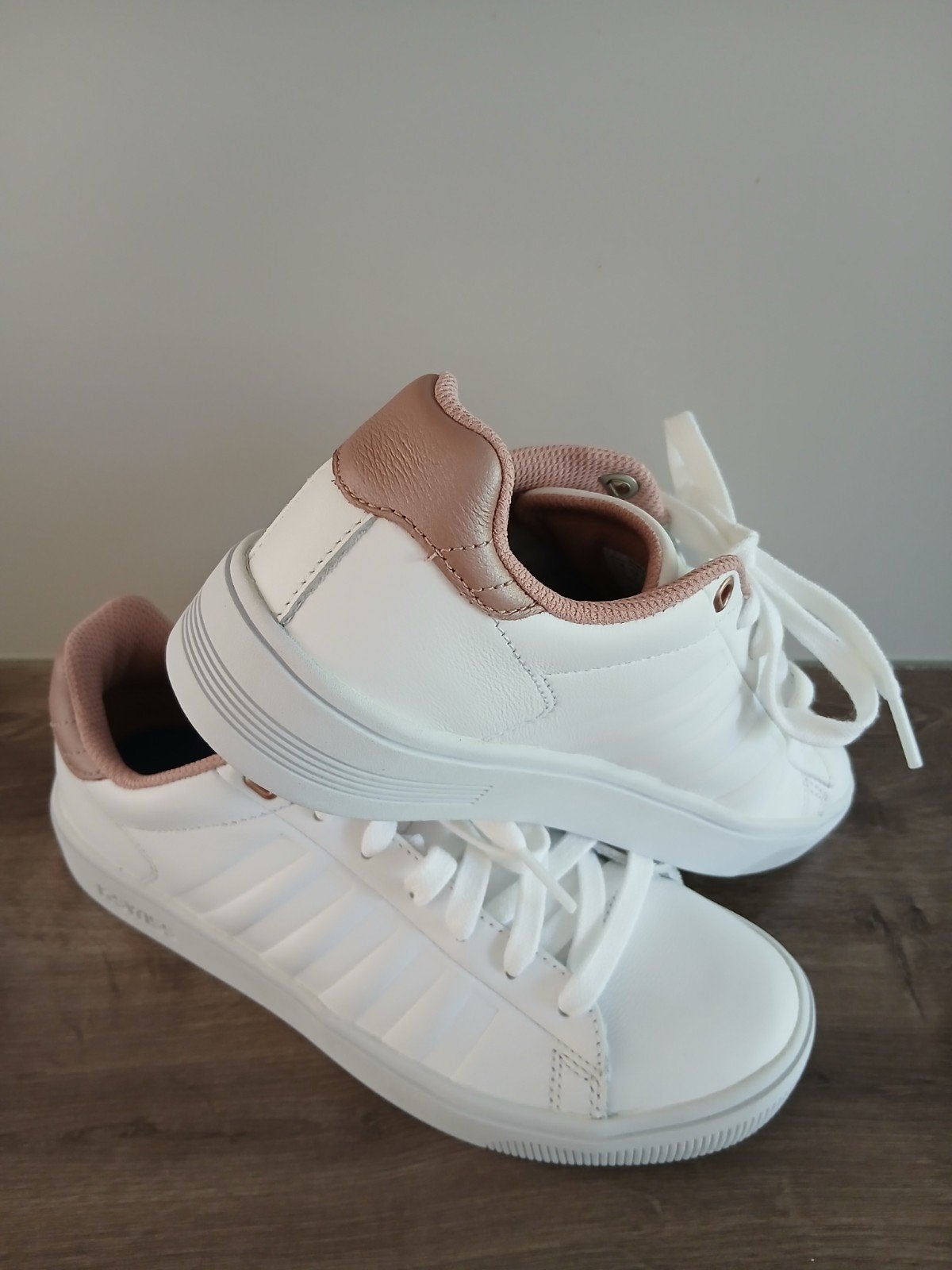 K SWISS sneakers, nieuw maat 38, Wit, Nieuw, Ophalen of Verzenden, Sneakers of Gympen