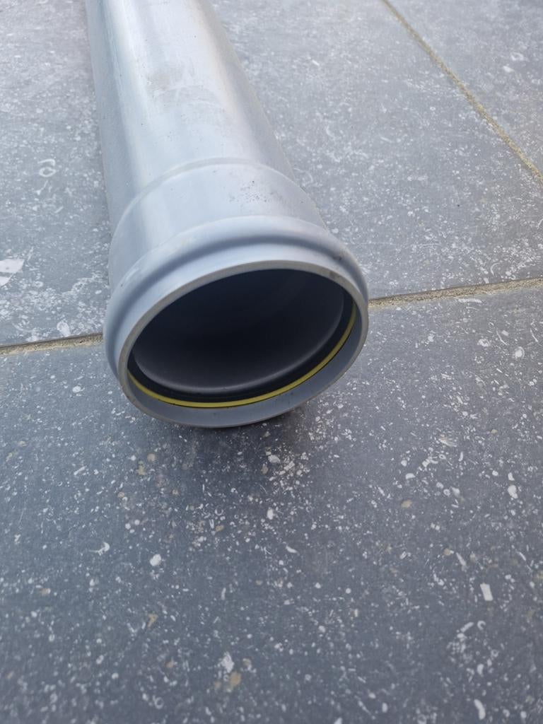 PVC rioolbuis diameter 11 cm, lengte ongeveer 175 cm, Ophalen, Pvc, Minder dan 2 meter, 80 mm of meer